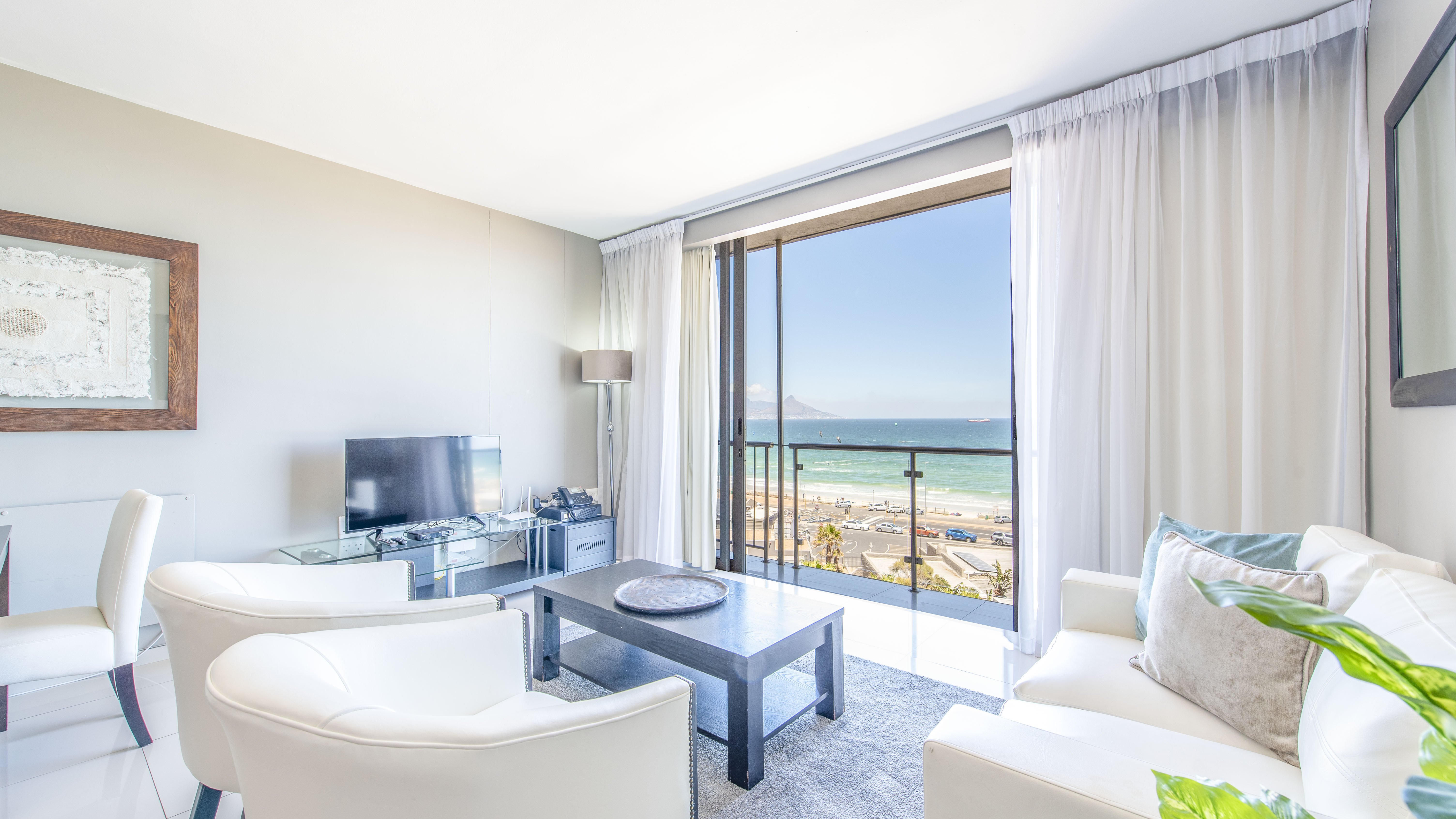 1 Bedroom Property for Sale in Bloubergstrand Western Cape